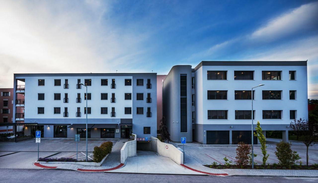 Barok Hotel And Apartments Bratysława Zewnętrze zdjęcie